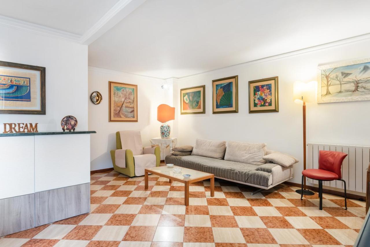 Via Etnea Cozy Apartment With Balcony Катания Экстерьер фото